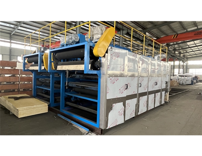 某污水廠定制的2臺高壓帶式污泥深度脫水機(jī)完工發(fā)貨