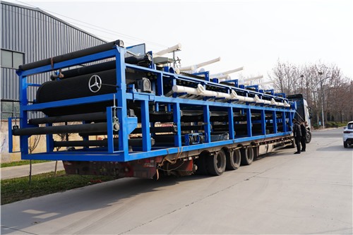 1臺(tái)橡膠帶式真空過(guò)濾機(jī)發(fā)往銀川