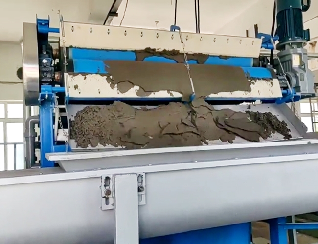 帶式濃縮脫水一體機(jī)，榮獲內(nèi)蒙古客戶贊譽(yù)！